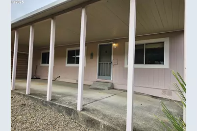 100 River Bend Rd #107, Reedsport, OR 97467 - Photo 4