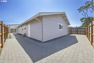 1631 NW 33rd St, Lincoln City, OR 97367 - Photo 34