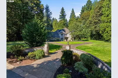 625 Victoria Pl, West Linn, OR 97068 - Photo 2