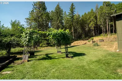 3902 S Myrtle Rd, Myrtle Creek, OR 97457 - Photo 30