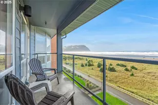 361 S Prom, Seaside, OR 97138 - Photo 2