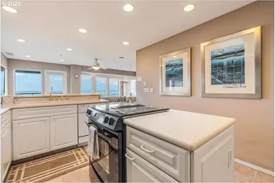 361 S Prom #502, Seaside, OR 97138 - Photo 14