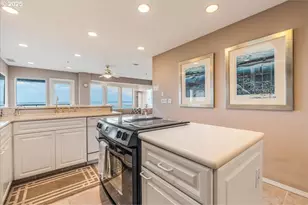 361 S Prom, Seaside, OR 97138 - Photo 14