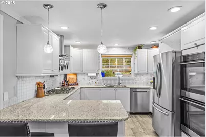 10410 SW Serene Pl, Wilsonville, OR 97070 - Photo 14