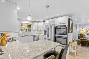 10410 SW Serene Pl, Wilsonville, OR 97070 - Photo 8