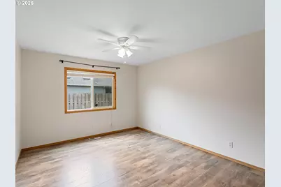 237 NE Wilcox St, Hillsboro, OR 97124 - Photo 28