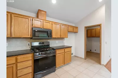 237 NE Wilcox St, Hillsboro, OR 97124 - Photo 10