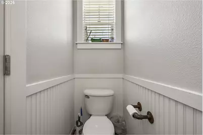328 N Oak Leaf St, Newberg, OR 97132 - Photo 20