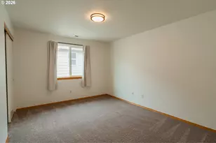 7870 SE Springwater Dr, Portland, OR 97206 - Photo 32