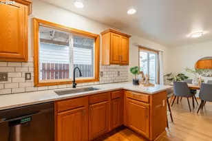 7870 SE Springwater Dr, Portland, OR 97206 - Photo 22