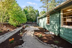 4575 SW Dogwood Ln, Portland, OR 97225 - Photo 28