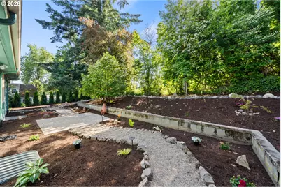 4575 SW Dogwood Ln, Portland, OR 97225 - Photo 36