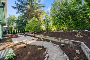 4575 SW Dogwood Ln, Portland, OR 97225 - Photo 36