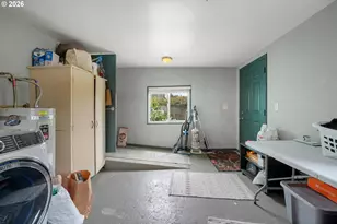 1549 NW Grove St NW, Newport, OR 97365 - Photo 28