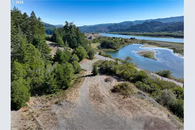 0 N Bank Rogue River, Gold Beach, OR 97444 - Photo 6