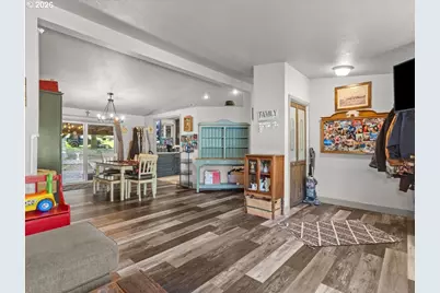 147 Carlon Loop Rd, Longview, WA 98632 - Photo 10