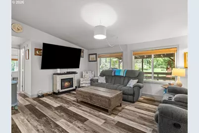 147 Carlon Loop Rd, Longview, WA 98632 - Photo 16