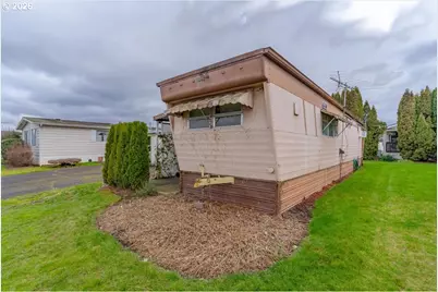 5422 Portland Rd NE #10, Salem, OR 97305 - Photo 4