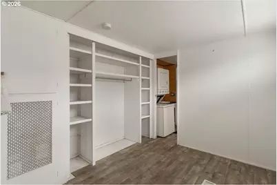 5422 Portland Rd NE #10, Salem, OR 97305 - Photo 16