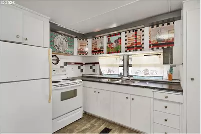 5422 Portland Rd NE #10, Salem, OR 97305 - Photo 12