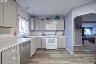 807 Garibaldi Ave, Garibaldi, OR 97118 - Photo 10