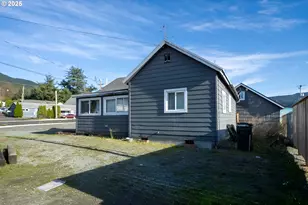 807 Garibaldi Ave, Garibaldi, OR 97118 - Photo 20