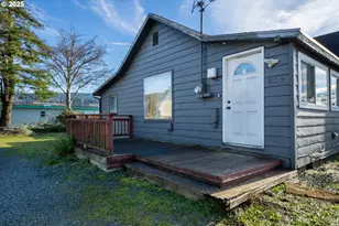 807 Garibaldi Ave, Garibaldi, OR 97118 - Photo 2