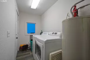 807 Garibaldi Ave, Garibaldi, OR 97118 - Photo 14