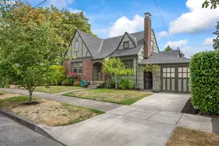 3042 NE 30th Ave, Portland, OR 97212 - Photo 2