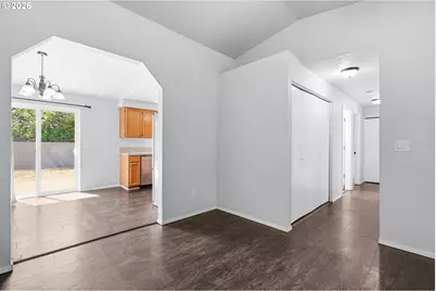 5201 9th Ct SE, Salem, OR 97306 - Photo 6
