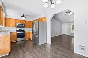5201 9th Ct SE, Salem, OR 97306 - Photo 10