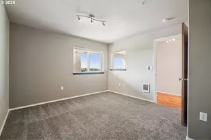 15320 NW Central Dr, Portland, OR 97229 - Photo 22