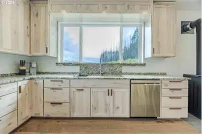 47555 McKenzie Hwy, Vida, OR 97488 - Photo 14