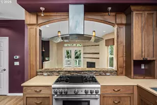 3531 S Kelly Ave, Portland, OR 97239 - Photo 16