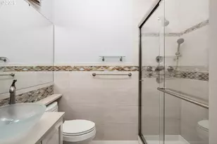 3531 S Kelly Ave, Portland, OR 97239 - Photo 32