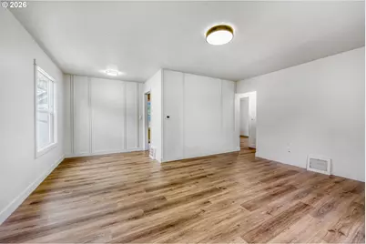 3136 NE 83rd Ave, Portland, OR 97220 - Photo 8