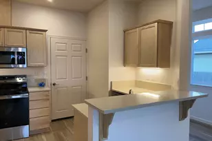 1445 37th St, Florence, OR 97439 - Photo 6
