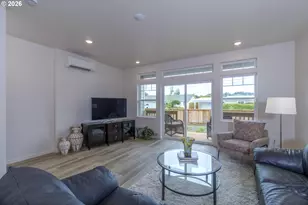 1445 37th St, Florence, OR 97439 - Photo 34