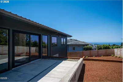 1025 NE 7th Dr, Newport, OR 97365 - Photo 10
