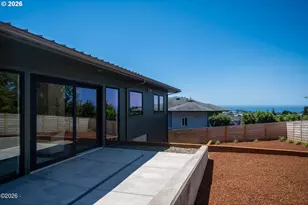 1025 NE 7th Dr, Newport, OR 97365 - Photo 10