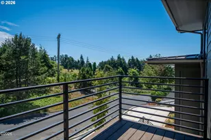 1025 NE 7th Dr, Newport, OR 97365 - Photo 42