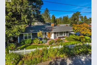 810 G St, Gearhart, OR 97138 - Photo 2