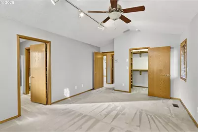 535 NE 24th St, Gresham, OR 97030 - Photo 22