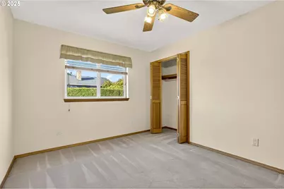 535 NE 24th St, Gresham, OR 97030 - Photo 26