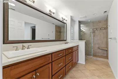 114 S Abernethy St, Portland, OR 97239 - Photo 18