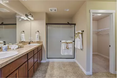 13615 SE Almond Dr, Clackamas, OR 97015 - Photo 22