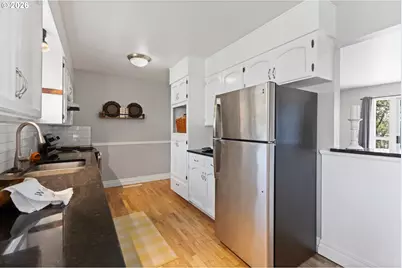 715 NW 6th St, Pendleton, OR 97801 - Photo 14