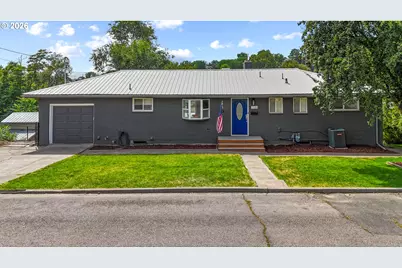 715 NW 6th St, Pendleton, OR 97801 - Photo 1