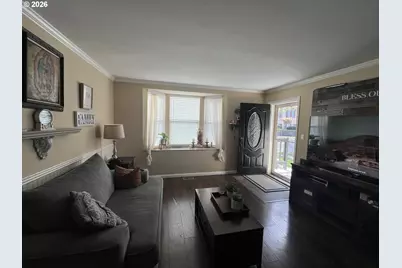 209 E 10th St, The Dalles, OR 97058 - Photo 2