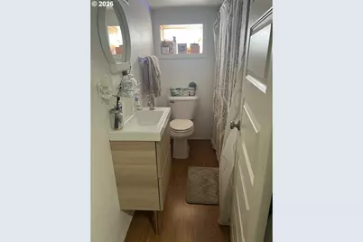 209 E 10th St, The Dalles, OR 97058 - Photo 16